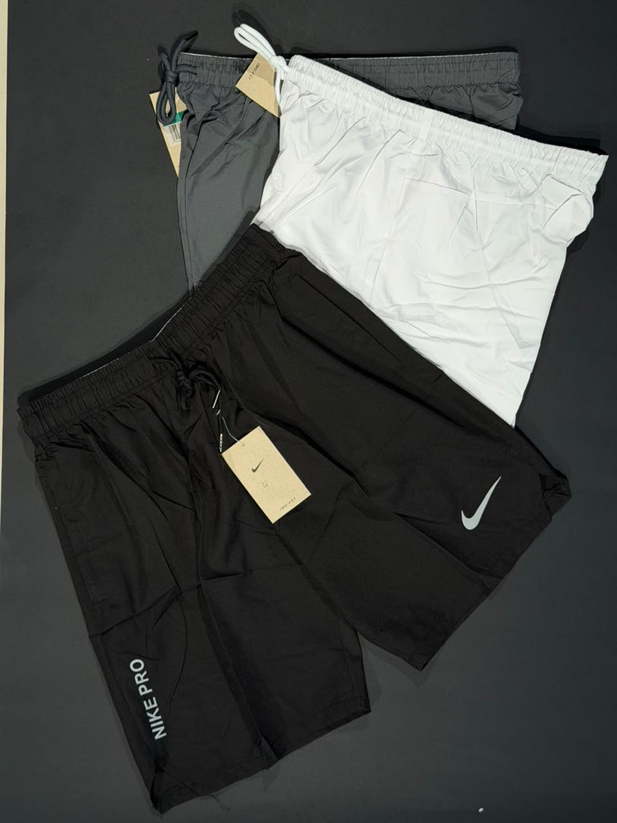pantaloneta deportiva nike negra