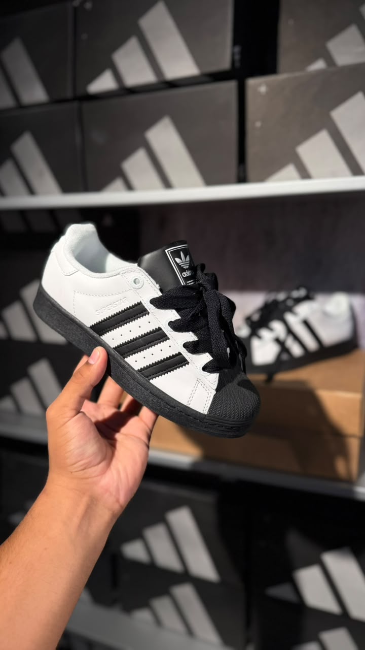 ADIDAS SUPER STAR PANDA