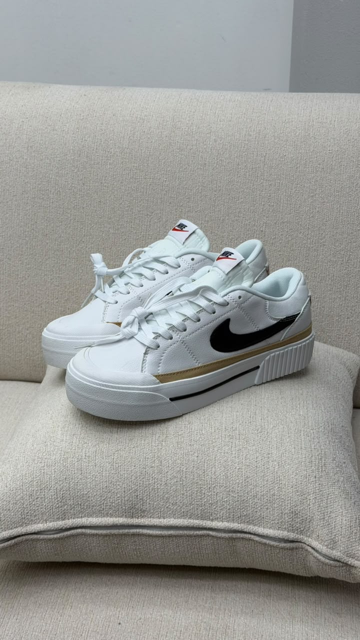 NIKE LEGACY BLANCO NEGRO PROMO