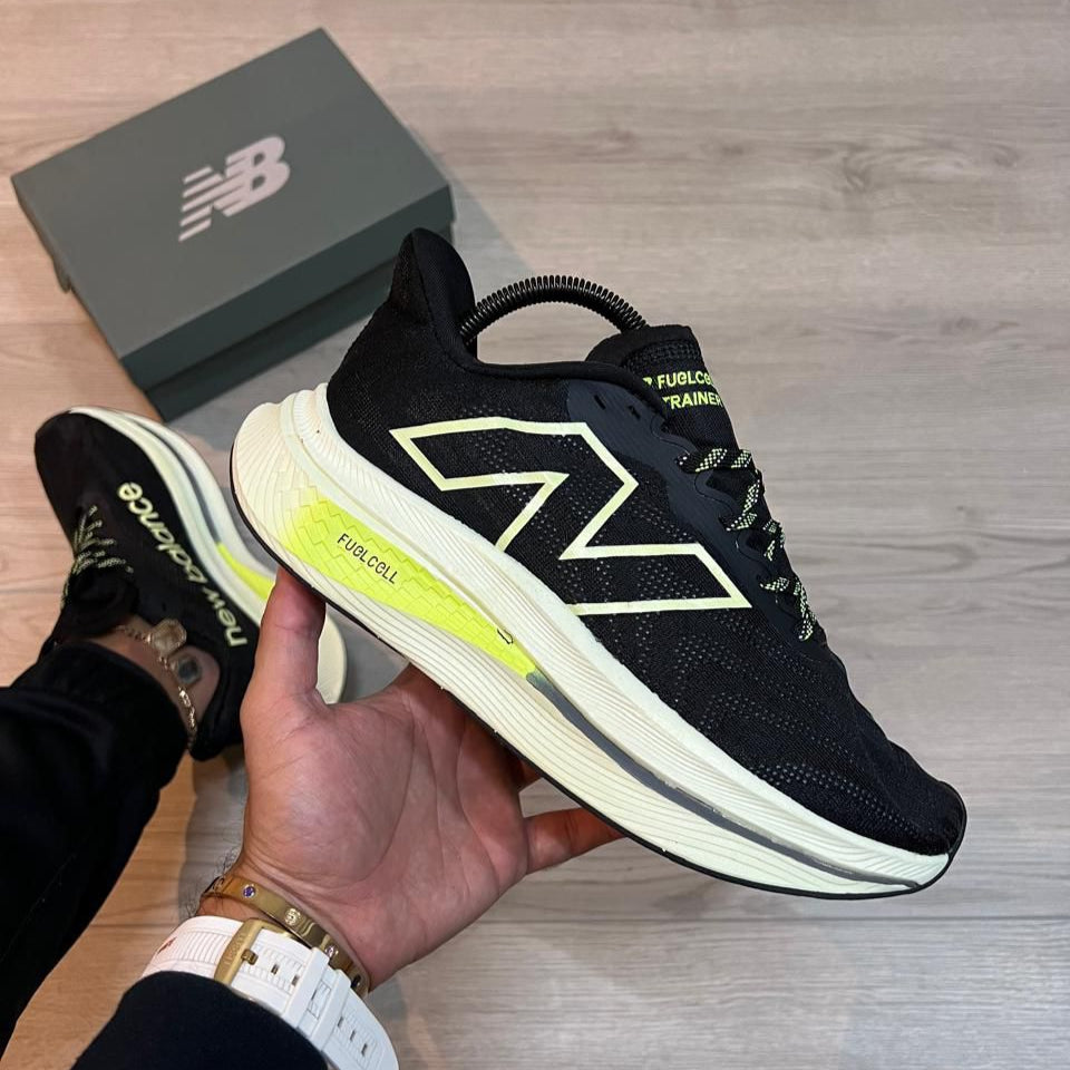 NEW BALANCE FUELCELL SUPERCOMP RUNNING