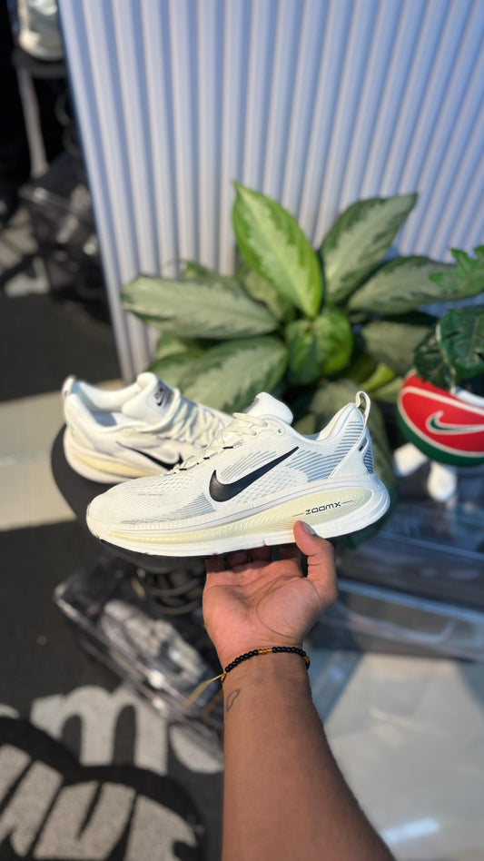 NIKE ZOOM X BLANCO BEIGE