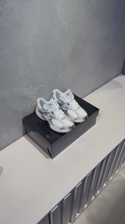 NIKE RNR BLANCO BEIGE GRIS