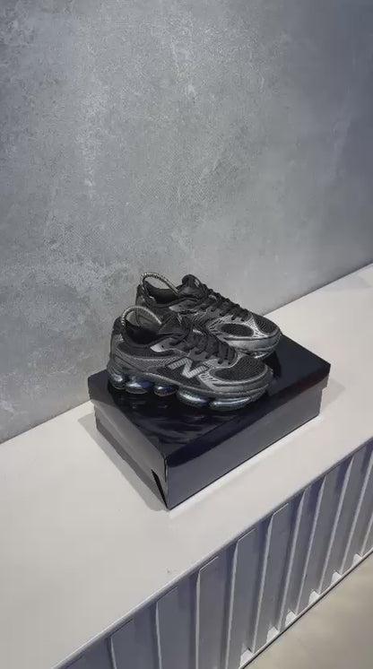 NEW BALANCE 2000 GRIS AZUL